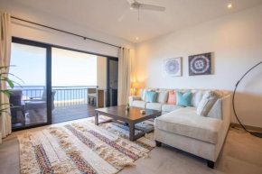 Dream Oceanfront Condo in Baja! Pool, Jacuzzis, Gym